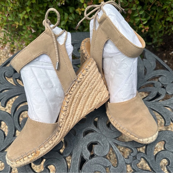 Franco Sarto Mariska Espadrille Wedge Sandal. Taupe Suede. Size 7.5. - Picture 7 of 11